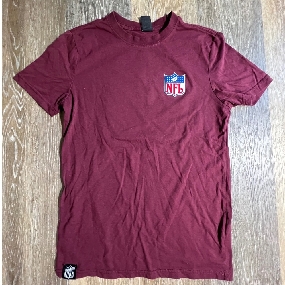 NFL T-Shirt Mens Small Burgundy Short Sleeve Shield Logo Graphic Tee